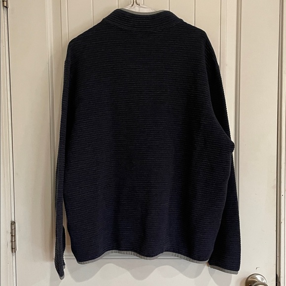 Southern Tide Men's XL navy blue and gray trim Sweater with Button Collar. - Picture 3 of 5